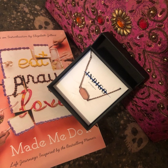 NWT Indigo Authority Mila Peach Quartz Druzy Bracelet and “Eat Pray Love….” Book - Picture 8 of 16